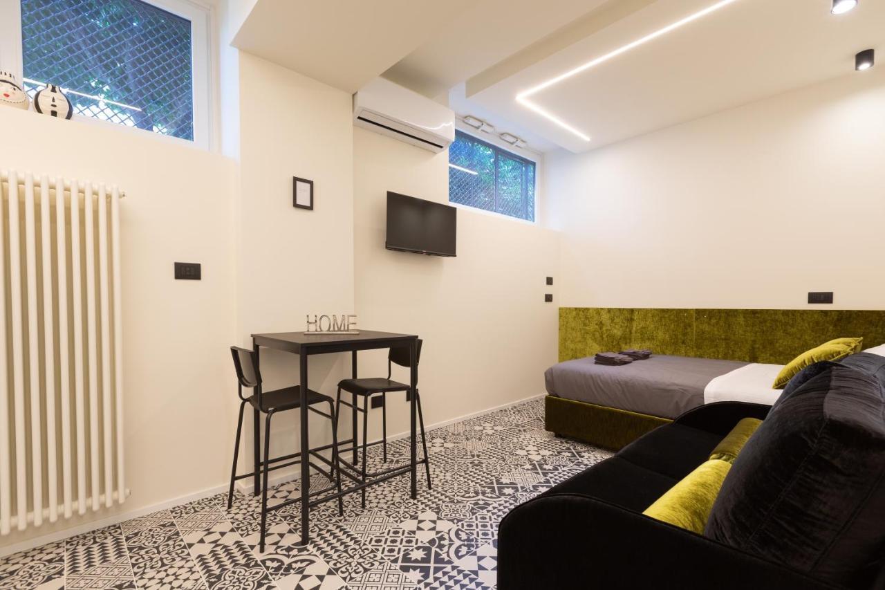 Pay60 -Crescenzago- Luxury Yellow House — Photos 1